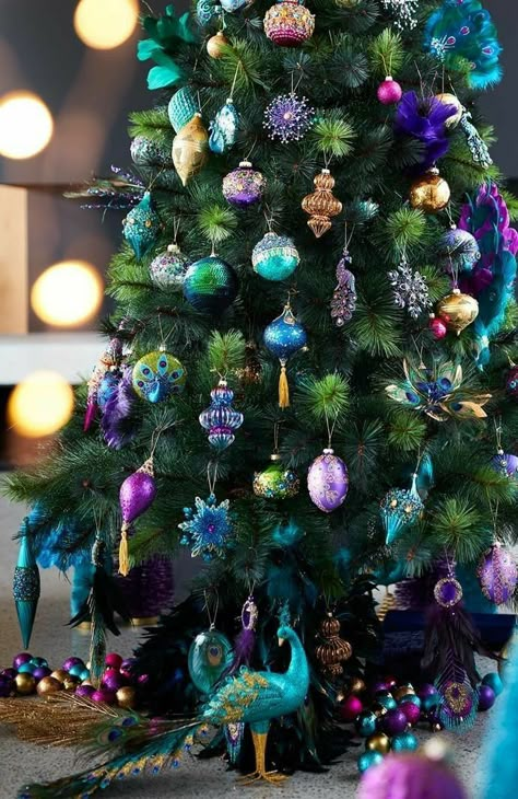 Jewel Coloured Christmas Tree, Bejeweled Christmas Trees, Glam Tree, Peacock Christmas Decorations, Christmas Tree Colour Scheme, Jewel Colours, Peacock Christmas Tree, Peacock Christmas, Fun Christmas Decorations