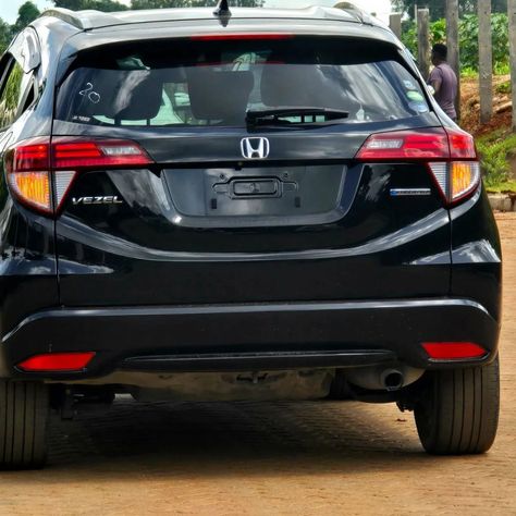 Honda vezel hybrid Z honda sensing model 1500cc with half leather interior 2017 model fully loaded Kes 2650000 Honda Vezel, Finance Bank, Back Camera, Car Dealership, Abba, Dvd, Finance, Engineering, The Unit