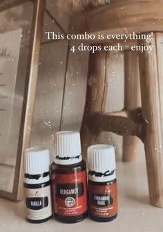 Dryer Ball Spray, Young Living Oils Recipes, Living Oils Recipes, Cleaning Diy, Essential Oil Combinations, Essential Oil Diffuser Blends Recipes, Young Living Essential Oils Recipes, Essential Oils Cleaning, Essential Oil Diffuser Recipes