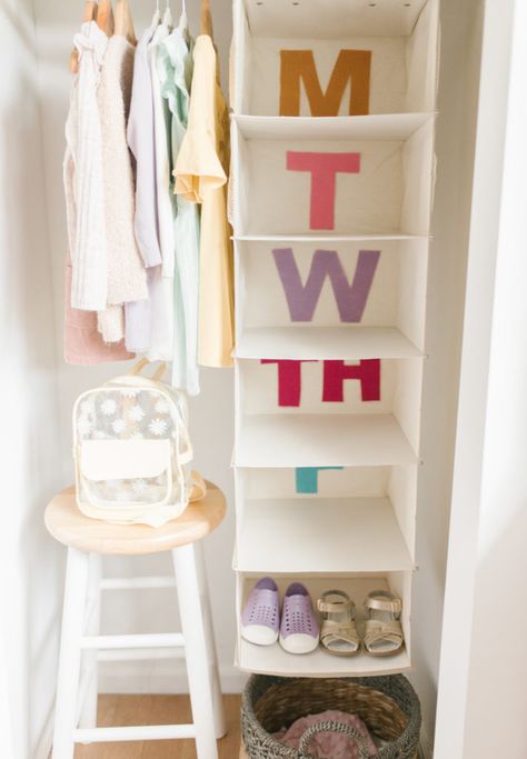 DIY Days Of The Week Clothes Organizer - The Mama NotesThe Mama Notes Weekly Clothes Organizer, Outfit Organizer, School Clothes Organization, Diy Clothes Organiser, Kids Clothes Organization, Clothes Organizer, Diy Wardrobe, Clothes Organization Diy, Wardrobe Planning