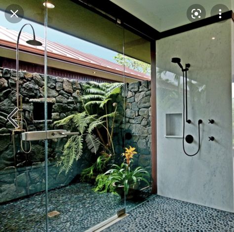 Outdoor Bathroom Design, Tropical Bathroom, Outdoor Bath, Outdoor Bathrooms, Earthship, Design Exterior, Dream Bathroom, Outdoor Shower, Tiny Homes