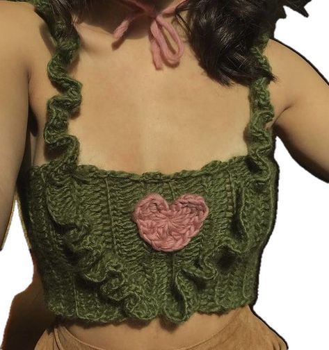 Valentine Crochet Clothes, Valentines Day Crochet Top, Valentine’s Day Crochet Top, Cool Crochet Tops, Flower Crochet Top Pattern, Crochet For Friends, Camper Crochet, Valentines Crochet Ideas, Valentines Day Crochet