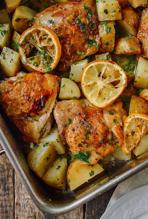 Chicken Thighs With Potatoes, Roasted Lemon Chicken, Lemon Chicken Thighs, Roasted Chicken Thighs, Baked Chicken Thighs, Chicken Potatoes, Chicken Dishes Recipes, Sheet Pan Recipes, Recipes Chicken