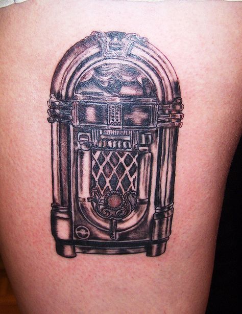 Juke Box Tattoo, Jukebox Tattoo, Box Tattoo, Vintage Flower Tattoo, Vintage Travel Themes, Tattoo Music, Tattoo Vintage, Music Tattoo Designs, Note Tattoo