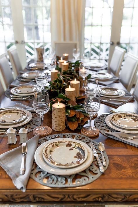 I love the the holidays and the special memories of family and food. I'm excited to bring you inspiration for your Thanksgiving Tablescape from Juliska. Beautiful Thanksgiving Table Settings, Wood Lifestyle, Rustic Thanksgiving, Forest Walk, Dining Room Table Centerpieces, Blue Dinner Plates, Thanksgiving Tablescape, Tablescape Inspiration, Table Setting Decor