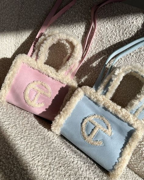 UGG® (@ugg) • Instagram photos and videos Uggs Handbag, Ugg Purses, Fur Bags, Ugg Bag, Girly Christmas Gifts, Eyfs Activities, Pink Uggs, Women's Bags By Usage, Luxury Bags Collection