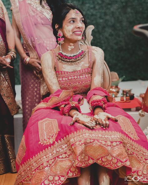 #haldi #haldiceremony #haldijewellery #haldioutfit #pink #indianwedding #indian #indianbride #indianfashion #indianwear #bridallehenga #fashion #aesthetic #fashionblogger #recipe Haldi Ceremony Pink Outfit, Pink Lehenga For Haldi, Pink Haldi Outfit For Bride, Pink Haldi Outfit, Haldi Look For Bride, Haldi Outfit For Bride, Pink Colour Dress, Haldi Dress, Mehendi Outfit