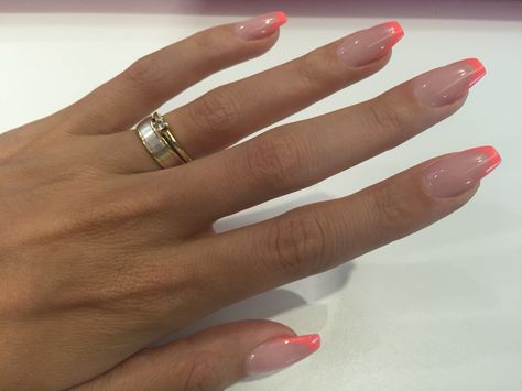 Ballerina/coffin coral french nails French Tip Coral Nails, Coral French Tip Nails Coffin, Ballerina Nails Pink French, Mail Inspo Coffin, Coral French Tips Nails, Coral French Nails, Balarina Nails, Mail Inspo Summer, Coral French Tips