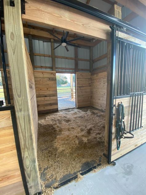 Horse Stall Interior, Horse Stall Ideas Cheap, Horse Barn Interior, Small Horse Barns, Livestock Barn, Barn Remodel, Horse Farm Ideas, Diy Horse Barn, Horse Barn Ideas Stables