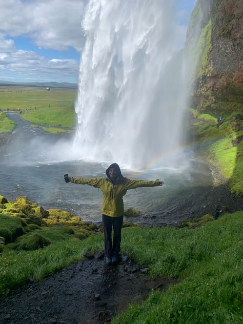 Iceland Aesthetic, Iceland Vacation, Iceland Trip, Aesthetic Autumn, Adventure Aesthetic, Iceland Travel, Walking In Nature, Travel Inspo, Hiking Trip