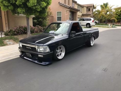 #Toyota #Hilux #Mk5 #Pickup #MiniTruck #Slammed #Stance #Modified Isuzu Pickup Modified, Toyota Pickup Lowered, Toyota Hilux Modified, Nissan Vans, Drift Truck, Bagged Trucks, Lowrider Trucks, Lowered Trucks, Mini Truck