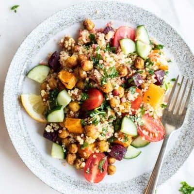 Vegetable Nuggets, Feta Casserole, سلطة البنجر, Quinoa And Chickpeas, Quinoa Chickpea Salad, Salad With Quinoa, Chicken Quinoa Salad, Moroccan Salad, Greek Quinoa Salad