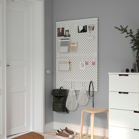 IKEA pegboard ideas – 10 ways to use Skadis in your home | Livingetc Pegboard Bedroom Ideas, Skådis Ikea, Ikea Decor Hacks, Ikea Kitchen Hacks, Small Teen Bedroom, Skadis Pegboard, Malm Drawers, Ikea Pegboard, Ikea Chest Of Drawers