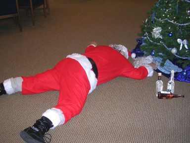 go home Santa, you're drunk my daddy was always dead drunk on holidays...so sad....and I want 'a tell you they ain't notin' funny 'bout ti. ether Funny Drunk Pictures, Drunk Santa, Funny Baby Images, Justin Bieber Jokes, American Funny Videos, Indian Funny, Best Funny Photos, Funny Dresses, Funny Dog Photos