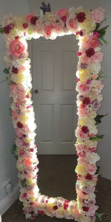 Diy Flower Wall Bedroom, Butterfly Room Decor, Mirror Bedroom Decor, Butterfly Room, Flower Mirror, Beauty Room Decor, Cute Diy Room Decor, Salon Interior Design, Teen Room Decor