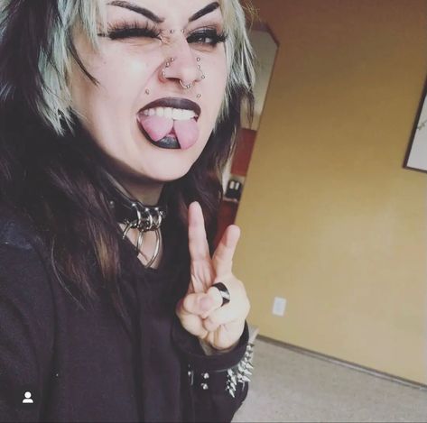 Split tongue
Goth
Alternative 
Emo
Grunge
Punk Tounge Split In Half, Tongue Cut In Half, Split Tongue Aesthetic, Split Tongue Body Modifications, Frog Eye Piercing Tongue, Emo With Snake Bites, Tongue Split, Split Tongue, Grunge Looks