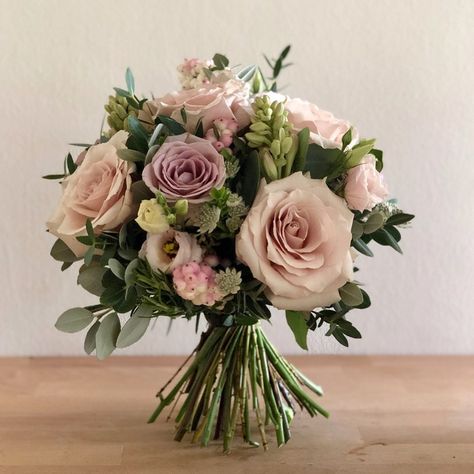 Simple Wedding Bouquets, Napa Valley Wedding, Congratulations To You, Rainbow Balloons, Ceremony Flowers, Bespoke Wedding, Flower Bouquet Wedding, Simple Weddings, Wedding Florist