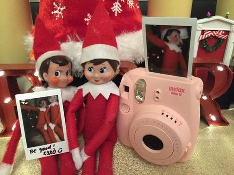 Group Elf On The Shelf Ideas Elves, Elf On The Shelf Ideas With 3 Elves, Silly Elf On Shelf Ideas, Elf On The Shelf Two Elves, New Elf On The Shelf Ideas, Snowflake Ideas, Elf Ideas Easy, Elf Games, Bad Elf