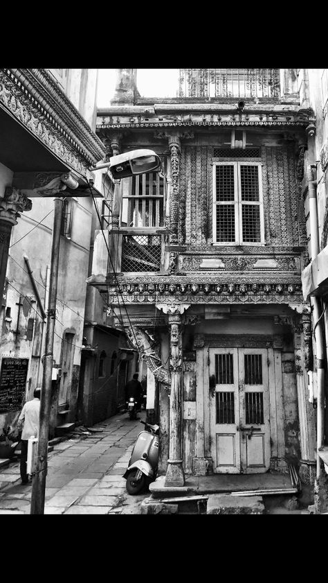 Ahmedabad Ahmedabad Architecture, Pole House, Indian Architecture, Old City, Ahmedabad, Old Houses, Case Study, Architecture, Travel