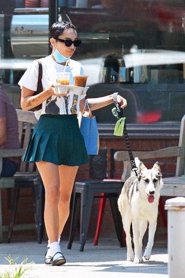 Zoë Kravitz grabs coffee in a pleated miniskirt and more star snaps | Page Six Kylie Jenner Modeling, Hugs And Cuddles, Isla Fisher, Zoe Kravitz, Young Actors, Eva Longoria, Miranda Kerr, Alexa Chung, Bike Shorts