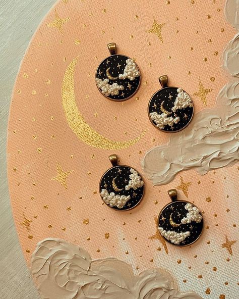 Embroider Ideas, Polymer Clay Embroidery, Miniature Embroidery, Pretty Embroidery, Diy Embroidery Patterns, Embroidery Book, Hand Embroidery Projects, Sewing Stitches, Clay Jewelry Diy