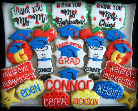 Preschool Graduation Cookies Decorated, Pre K Graduation Cookies, Kindergarten Graduation Cookies, Preschool Graduation Cookies, Preschool Graduation Party, Kindergarten Graduation Party, Graduation Desserts, Pre K Graduation, Graduation Cookies