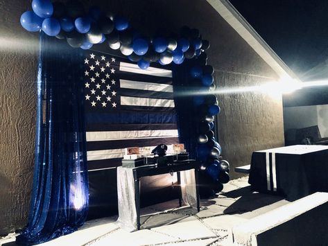 Police Retirement Party Dessert Table, Police Graduation Centerpieces, Nypd Party Decorations, Police Officer Graduation Party Ideas, Police Banquet Decorations, State Police Graduation Party, Correction Officer Graduation Party, Law Enforcement Graduation Party, Police Officer Themed Party