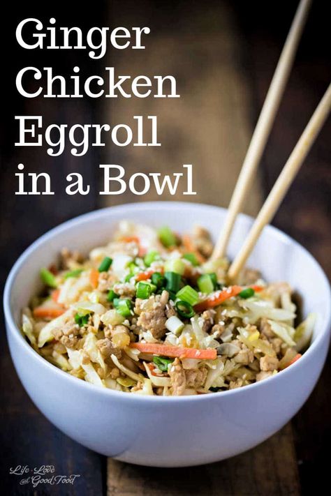 Deconstructed Egg Roll, Egg Roll Bowls, Cabbage Coleslaw, Easy Meal Prep Lunches, Chicken Shredded, Chicken Egg Rolls, Eggroll In A Bowl, Egg Roll In A Bowl, Julienned Carrots