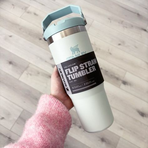 Brand New Color! Mist Stanley 30 Oz. Iceflow Tumbler With Flip Straw Nwt. Stanley Ice Flow Tumbler, Flip Straw Stanley, Mist Stanley, Stanley Flip Straw Tumbler, Stanley Flip Straw, Stanley Green, Stanley Water Bottle, Trendy Water Bottles, Estilo Ivy