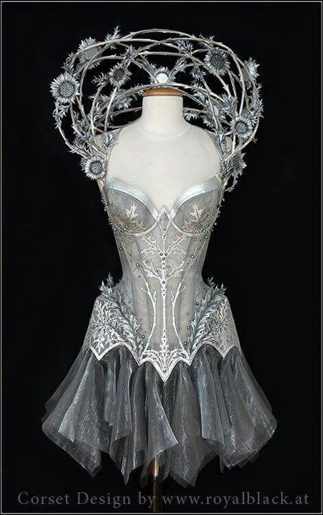 Stunning "Silver Thistle" Corset by Royal Black Couture & Corsetry... Silver Fairy Dress, Silver Fantasy Dress, Fairy Armor, Corset Armor, Fancy Corset, Armor Corset, Silver Corset, White Armor, Armor Dress