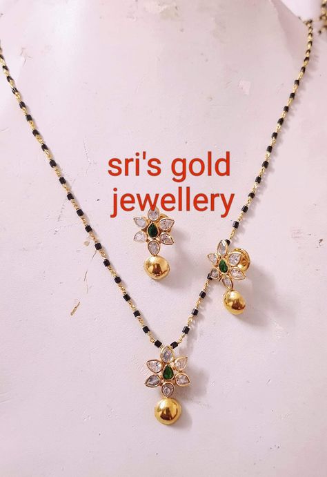 Simple Nallapusalu Designs Gold, Kids Gold Jewelry, Small Pendants, Gold Pearl Jewelry, Black Beads Mangalsutra, Black Beads Mangalsutra Design, Gold Jewelry Simple Necklace, Beaded Jewelry Necklaces, Pearl Necklace Designs