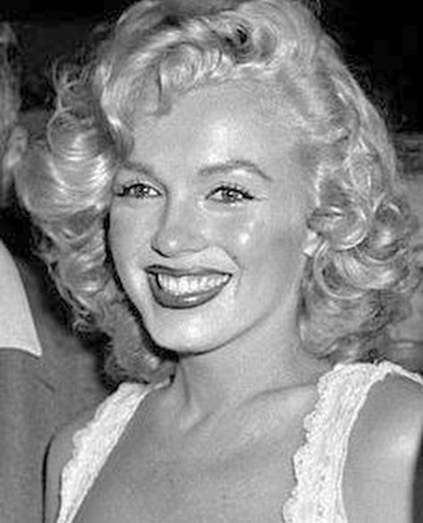 Marilyn Monroe Face, Marilyn Monroe Artwork, Norma Jean Marilyn Monroe, Marilyn Monroe Quotes, Marilyn Monroe Fashion, Norma Jean Baker, Marilyn Monroe Art, Jean Harlow, Marilyn Monroe Photos