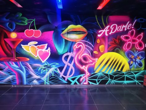 Neon Wall Mural, Bedroom Graffiti, Staircase Mural, Neon Lights Party, Mexican Restaurant Design, Pink Graffiti, Episode Backgrounds, Bar Mirror, Graffiti Murals