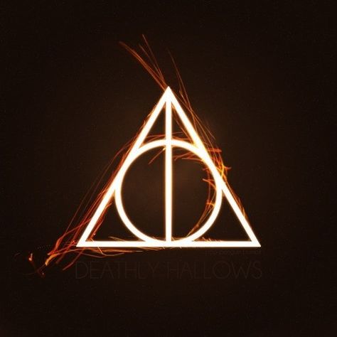 Harry Pptter, Neon Ideas, Harry Potter Icons, Neon Wallpaper, Great Wall, Neon Lights, Neon Lighting, Neon Sign, Harry Potter