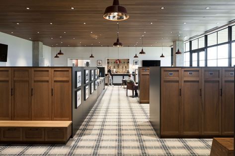 Clubhouse Design, Golf Clubhouse, Contemporary Building, Private Dining Room, Natural Ventilation, Classical Architecture, Private Dining, Club Design, Locker Room