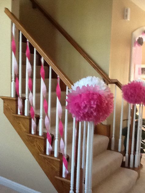 Stair case with streamers & poms Streamer Staircase Decor, Birthday Staircase Decor, Bannister Decorations, Baby Sprinkle Decorations, Streamer Party Decorations, Birthday Streamers, Streamer Decorations, Simple Birthday Decorations, New Birthday