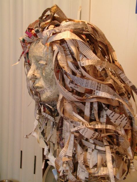 Our Lady of the Text:  papier mache' figure made from newspapers. Cardboard Art Sculpture, Senior Crown, Crown Ideas, Paper Art Sculpture, Newspaper Art, Sculpture Art Clay, Cardboard Sculpture, Afrikaanse Kunst, Trash Art