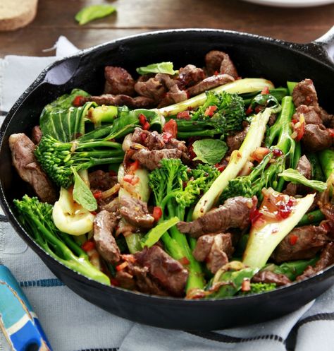 Healthy Stir Fry Sauce, Lamb Stir Fry, Healthy Mummy Recipes, Stir Fry Recipes Healthy, Mummy Recipes, Beef Stir Fry Recipes, Healthy Stir Fry, Healthy Mummy, One Pot Dinners