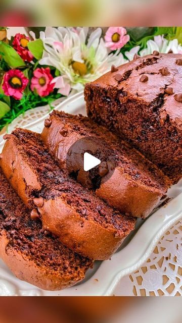 Nothing Nuts | Chocolate Avocado Banana Bread 🍫🥑 (Dairy-Free, Gluten-Free, Nut-Free)  (by @hopeandhummus)  Ingredients: - 1/2 avocado - 2 bananas ... | Instagram Chocolate Avo Banana Bread, Avocado Banana Bread, Gf Treats, Bran Muffin, Avocado Bread, Chocolate Avocado, Avocado Banana, Gluten Free Flour, Low Carb Desserts