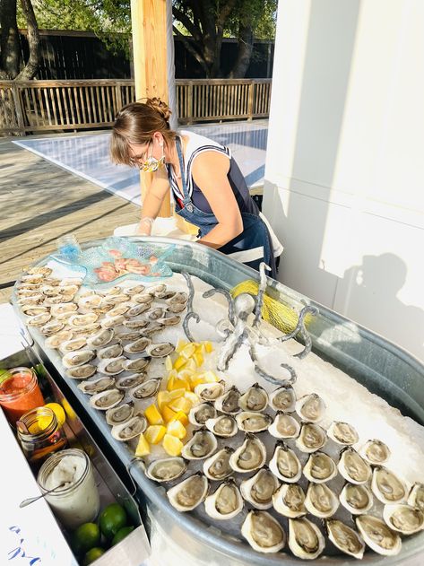 Oyster Cocktail Hour, Oyster Display Bar, Diy Oyster Bar, Oyster Bar Ideas, Seafood Bar Wedding, Champagne And Oysters Party, Oyster Themed Engagement Party, Wedding Oyster Bar, Oyster Engagement Party