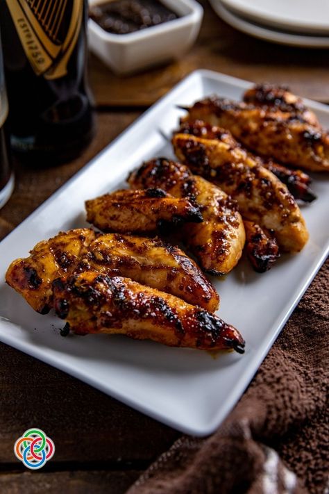 Grilled chicken tenders Glazed Chicken Tenders, Guinness Chicken, Irish Chicken Recipes, Marinated Chicken Tenders, Beer Marinated Chicken, Irish Chicken, Whiskey Chicken, Guinness Recipes, Beautiful Meals