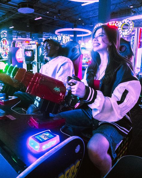 JACKPOT! by McGhie models Rain @rainweidner Moses @mosey_third shot on LUMIX GX85 assistant Jil @jilianpyperphoto #arcade Arcade Group Photoshoot, Retro Arcade Photoshoot, Arcade Portraits, Arcade Photoshoot Aesthetic, Photoshoot Arcade, Arcade Outfit Ideas, Arcade Restaurant, Arcade Fashion, Lumix Gx85