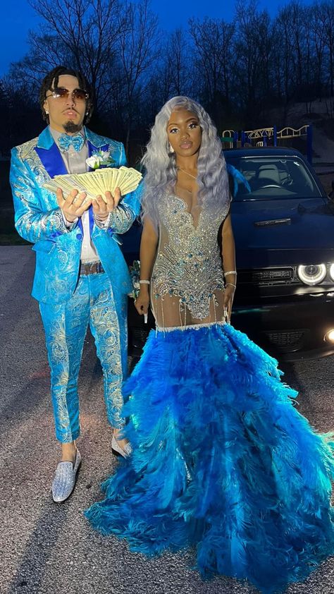 Cute Prom Couples, Matching Prom, Prom Fits, Prom 2k24, Couple Prom, Couple Life, Prom Dress With Train, Glitter Mini Dress, Prom Inspiration