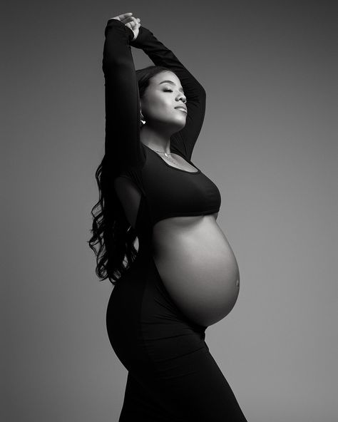 Anissa 🤍 • • HMU: @makeupbygisell / @hairnailsbygiselle Wardrobe: @melaniemariephotography • • • • #maternityphotography #maternityfashion #nycmaternityphotographer Self Maternity Pictures, Studio Maternity Shoot Poses, Maternity Shoot Black Dress, Maternity Photography All Black, Pregnancy Photos Ideas, Pregnancy Shoot Black Women, Melanie Marie, Maternity Shoot Black Background, Maternity Shoot Silhouette