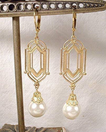 Amazon.com: Art Deco Gold Ivory Simulated Pearl Dangle Earrings, Long Bridal Drop Earrings, 1920s Flapper Jewelry Great Gatsby Wedding Vintage Inspired Bridesmaid Statement: Handmade 20s Jewelry, Flapper Jewelry, Wedding Gatsby, Bridal Drop Earrings, 1920 Art Deco, Art Deco Shapes, Bijoux Art Nouveau, Bridal Earrings Drop, Pearl Dangle Earrings