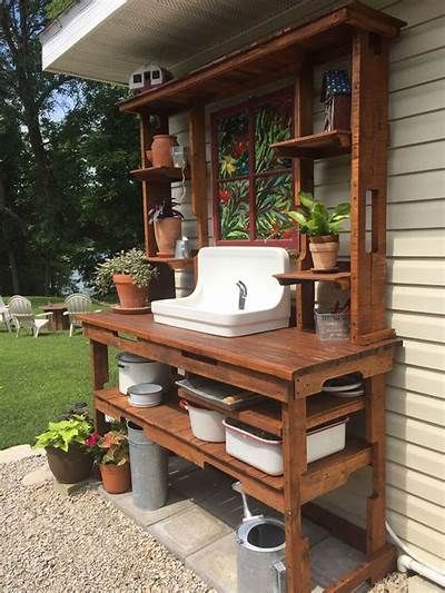 Potting Bench With Sink, Outdoor Garden Sink, Garden Work Bench, Potting Bench Ideas, Pallet Potting Bench, Diy Potting Bench, Potting Bench Plans, Potting Station, Garden Shed Interiors