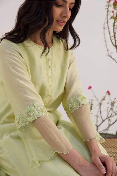 Buy Green Chanderi Embroidered Dori Round Neck Kurta And Palazzo Set For Women by Chandbari Online at Aza Fashions. Long Kurti Patterns, Plain Kurti Designs, Sleeve Patterns, Kurta And Palazzo, Trendy Outfits Indian, Embroidery Fashion Detail, Salwar Pattern, Women Kurta, Simple Kurta Designs