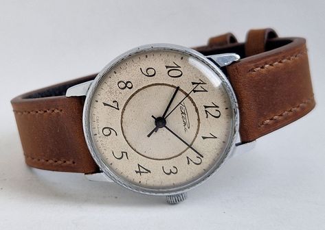 Mens Wrist Watches, Vintage Soviet, Wristwatch Men, Wrist Watches, Wrist Watch, Ukraine, Ships, Display Homes, Electronic Accessories