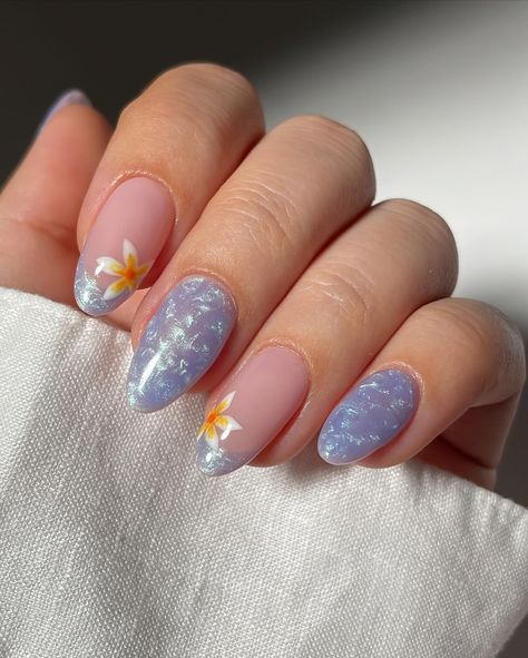 Chic pearly nails adorned with delicate florals🫧🌼Swipe left for tutorial👀 *all products tagged in the storefront in my bio✨ rings @bohomoon - code ‘simlynail10’ to save 10% ______ *affiliate #nailart #pearlnails #nailinspiration #nailinspo #nailsofinstagram #nailsnailsnails #naildesign #nails2inspire #cutenails #summernails #prettynails #naillove Trendy Short Nails, Purple Nail Looks, Almond Gel Nails, Colourful Nails, Cute Simple Nails, Nagel Tips, Girly Acrylic, Casual Nails, Purple Nail