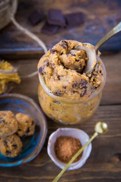 Paleo Cookies Easy, Pumpkin Spice Cookie Dough, Pumpkin Cookie Dough, Paleo Pumpkin Cookies, Paleo Cookie Dough, Paleo Cookie, Healthyish Recipes, Paleo Pumpkin Spice, Edible Cookie Dough Recipe